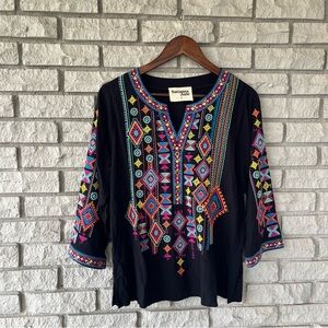 Savannah Jane Black Colorful Embroidered Blouse Size Small